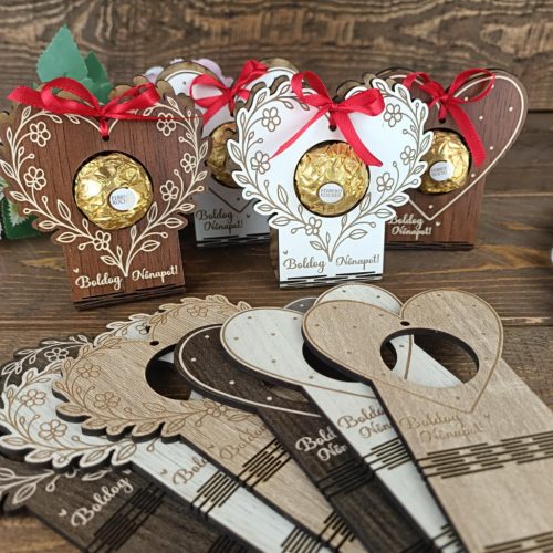 Fa nőnapi csokitartó dekoráció