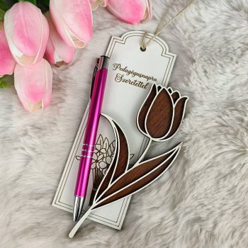 Egyedi, feliratos toll könyvjelzővel kis fa tulipánnal
